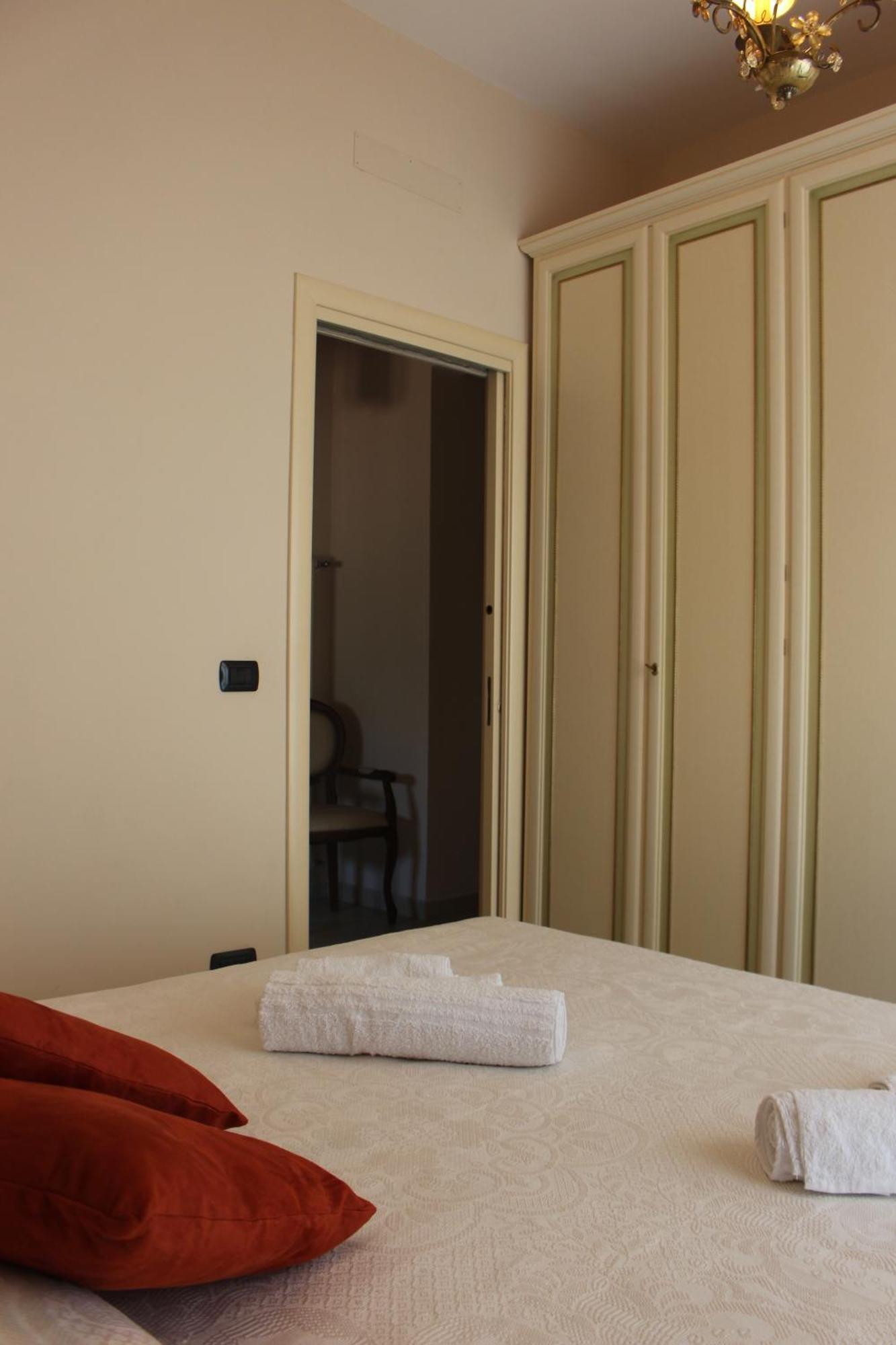 Central Apartment Castellammare di Stabia Εξωτερικό φωτογραφία